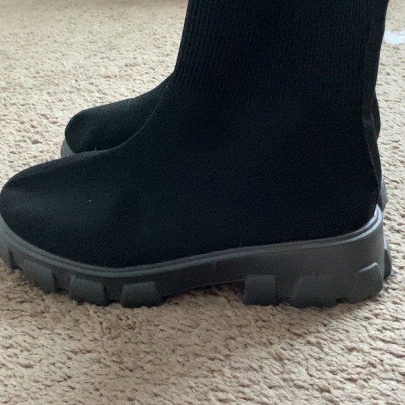 Boots - Picture 3 of 4